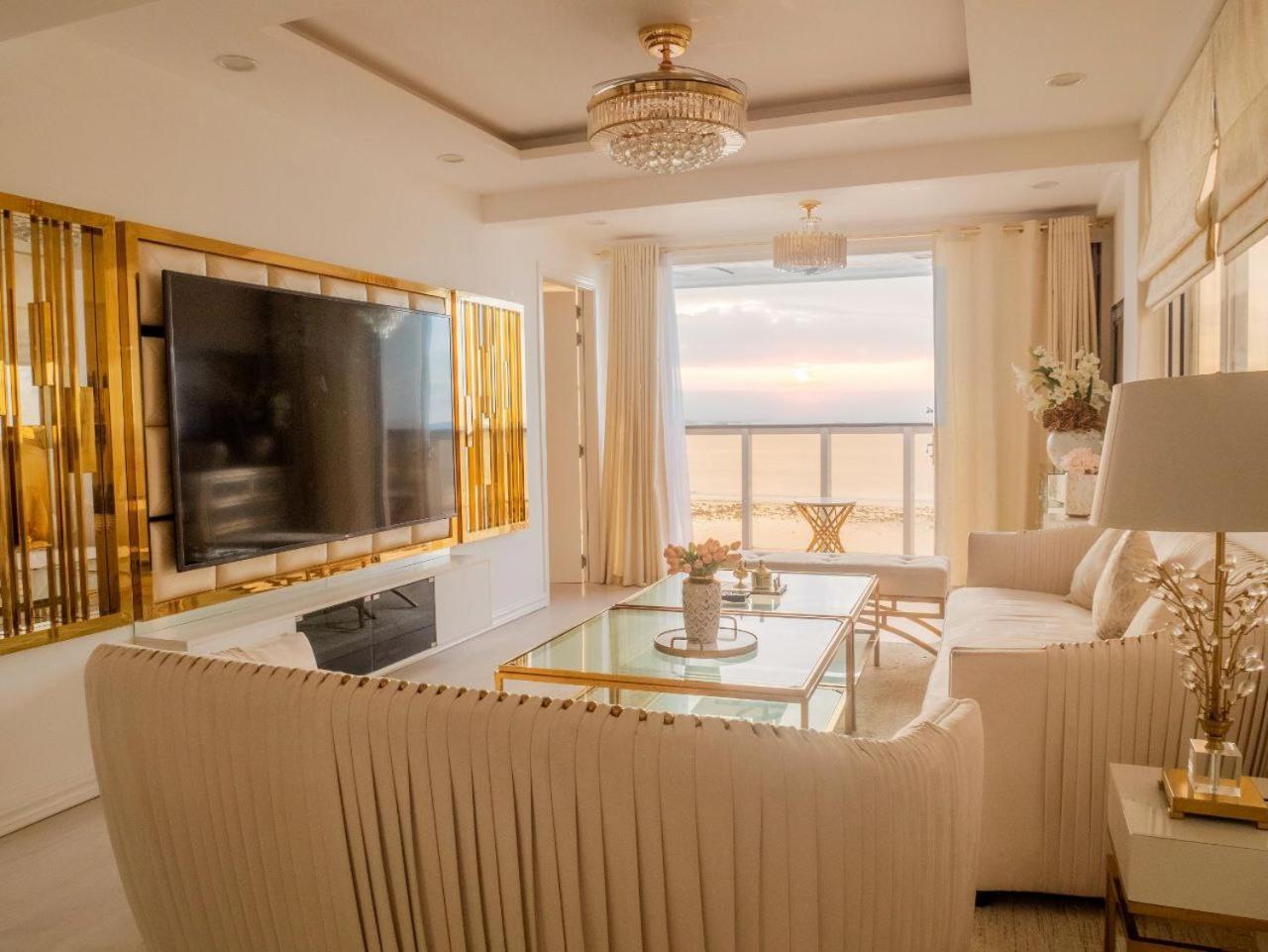 Beachfront Seaview Apartment Male Ngoại thất bức ảnh